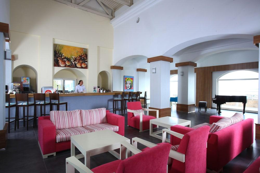 Bodrum Bay Resort & Spa - All Inclusive - Lobby