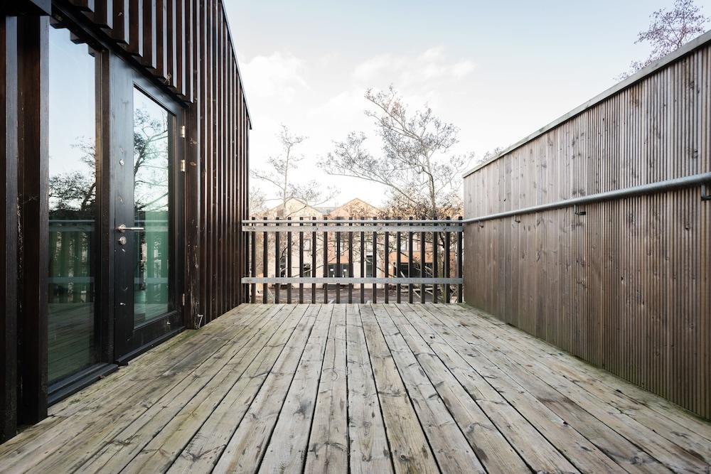 The Cliffside Loft - Distinctly Modern 3BDR Riverside Home - Exterior detail