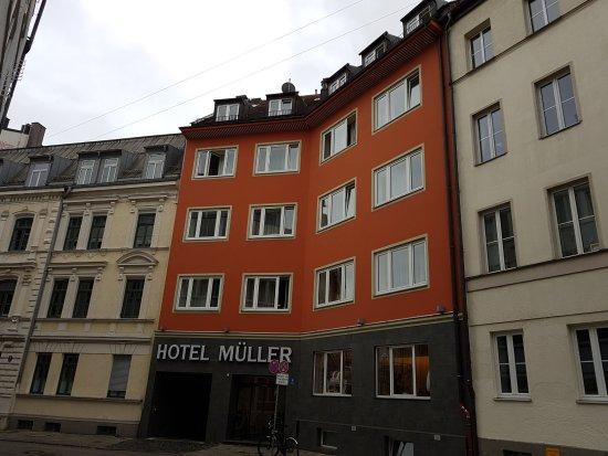 Hotel Müller - Sample description
