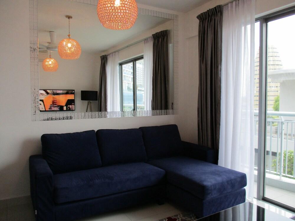 Teega Residence at Puteri Harbour Iskandar Puteri - Living Area