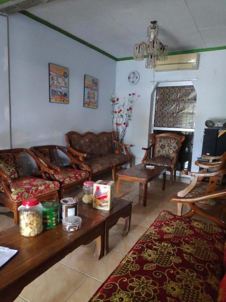Gini Homestay - Featured Image