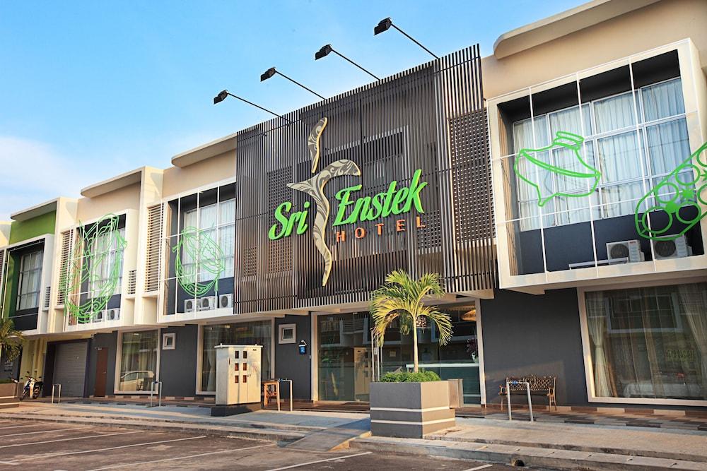 Sri Enstek Hotel - Featured Image
