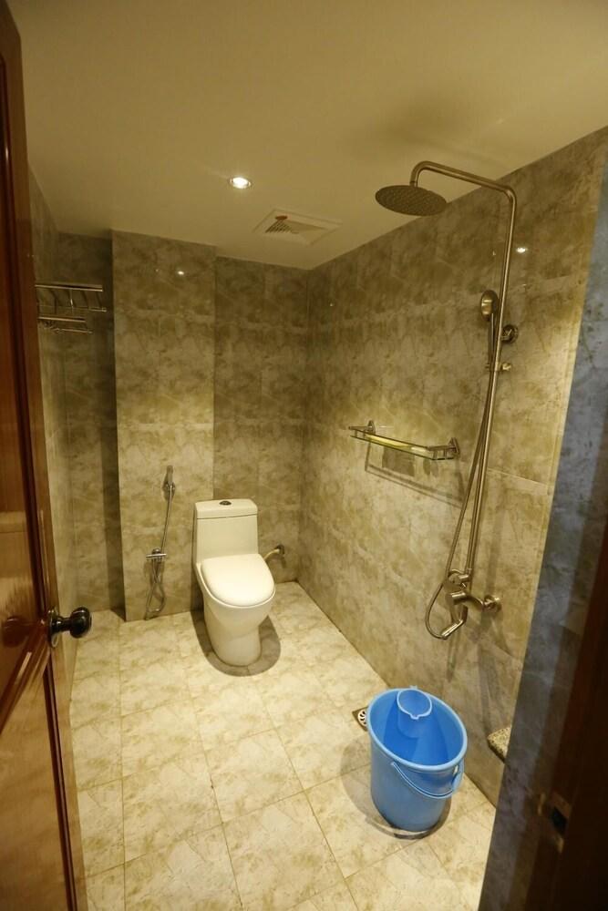 Nitheesh Residency - Bathroom