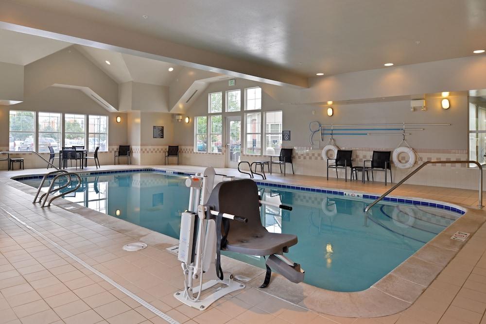 Residence Inn by Marriott Denver Airport at Gateway Park - Indoor Pool