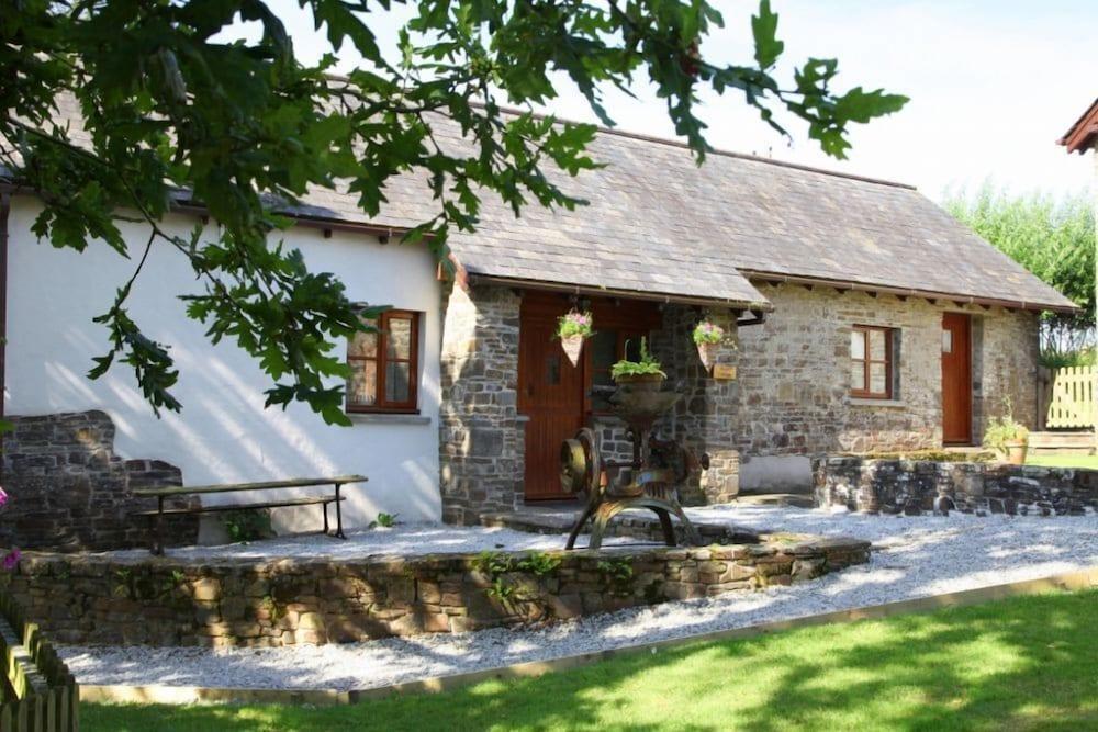 Birchill Farm Holiday Cottages - Exterior
