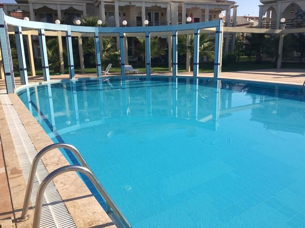 فيلا روسا - Outdoor Pool