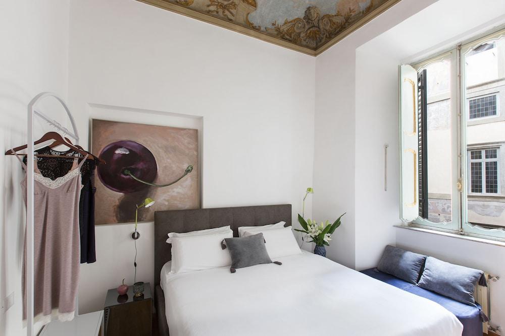 Rome Accommodation - Costaguti Experience - Room