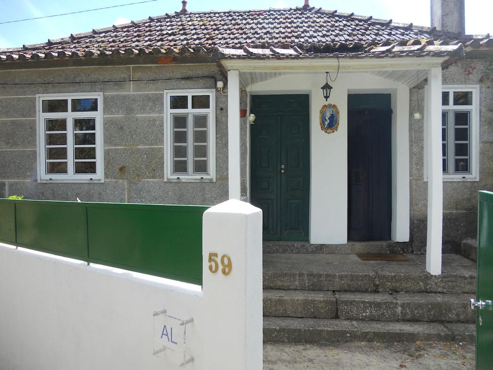 Charming 2-bed Cottage in Santa Marinha do Zezere - Exterior