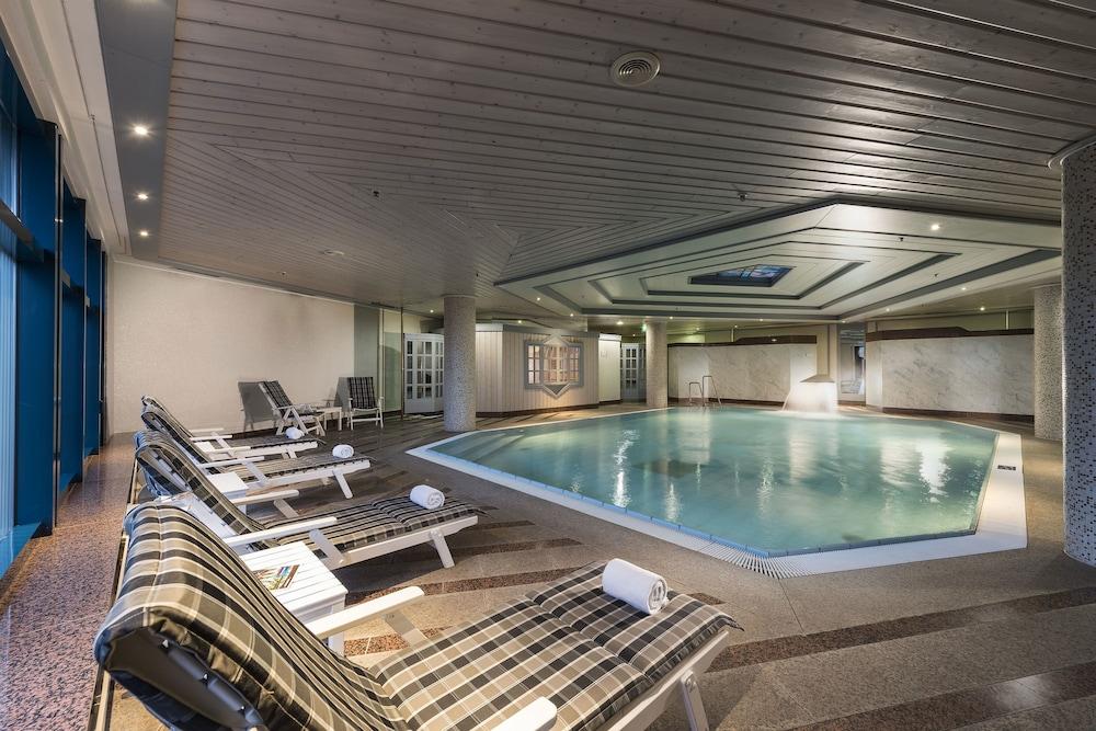 Maritim Airport Hotel Hannover - Indoor Pool