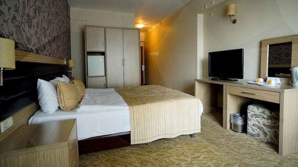 The Duman Hotel - Room