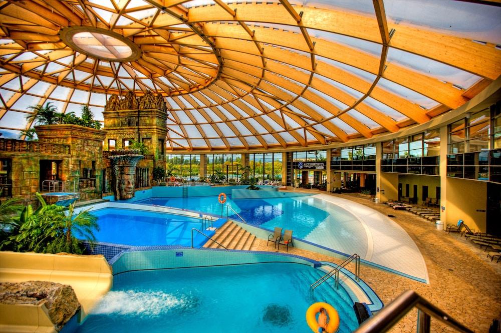 Aquaworld Resort Budapest - Featured Image