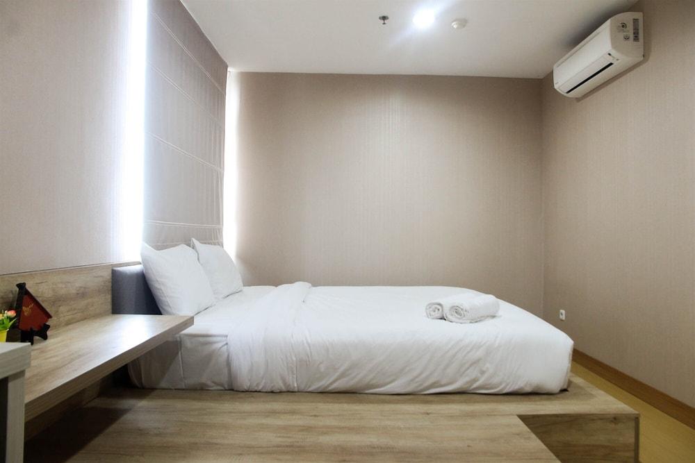 Homey 1BR at Enviro Apartment Cikarang - Room