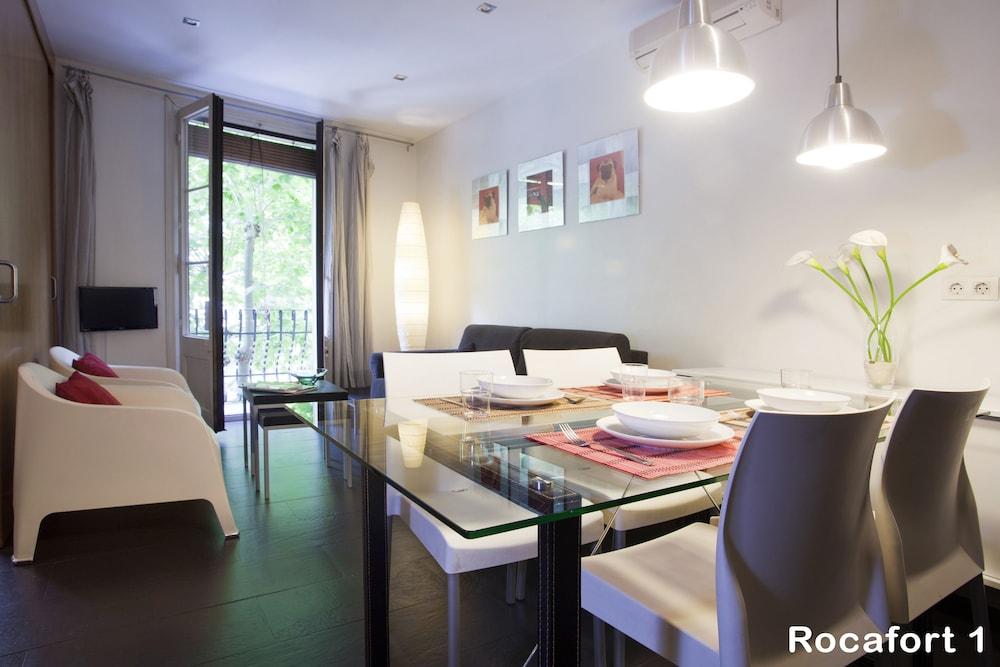 Espai Barcelona Rocafort Apartments - Living Area