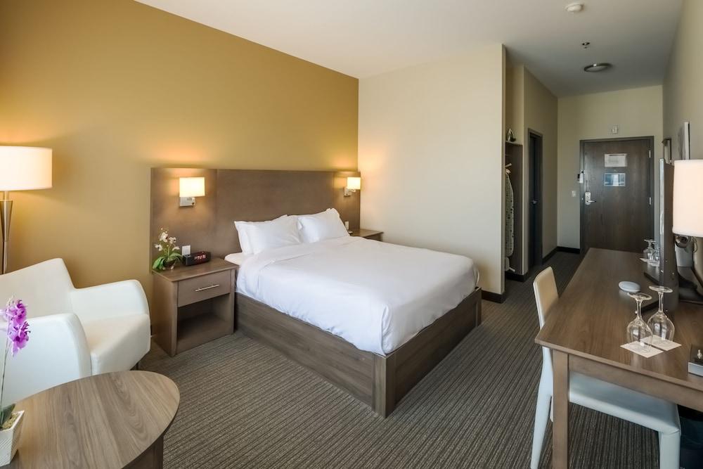 Imperia Hotel & Suites Terrebonne - Room