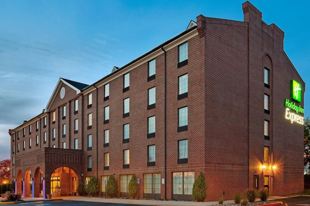Holiday Inn Express - Harrisburg East, an IHG Hotel - Featured Image