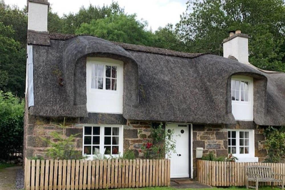 A Fairytale Thatched Highland Cottage - Featured Image
