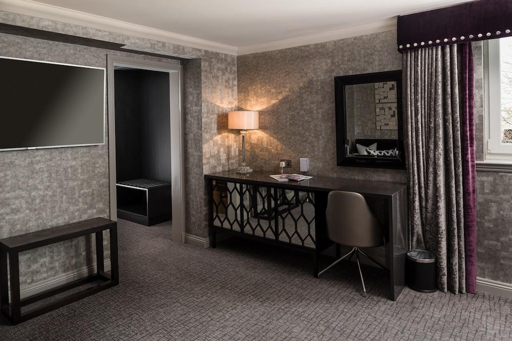 Carlton Hotel - Room