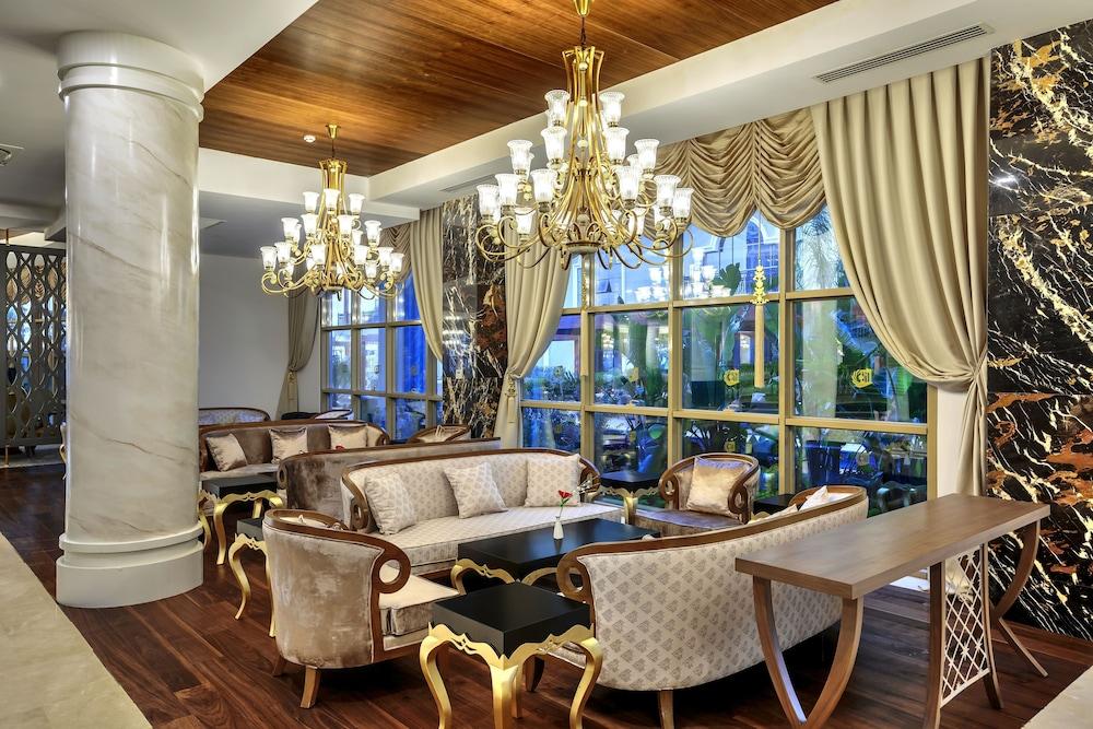 Sunis Efes Royal Palace Resort & Spa - Lobby Sitting Area