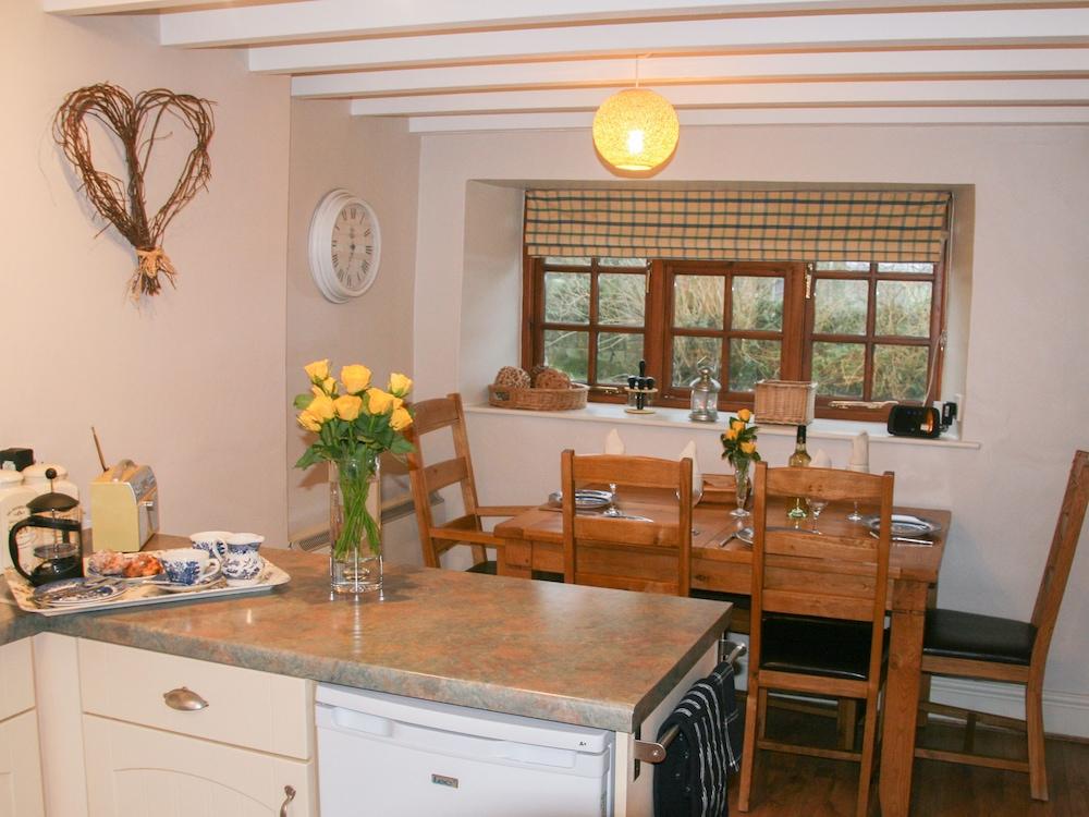 Holly Cottage - Private Kitchen