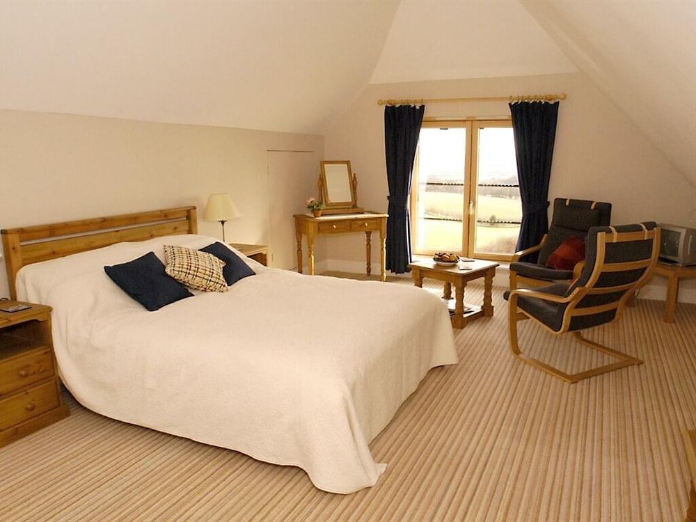 Lodge Farmhouse Bed & Breakfast - Room
