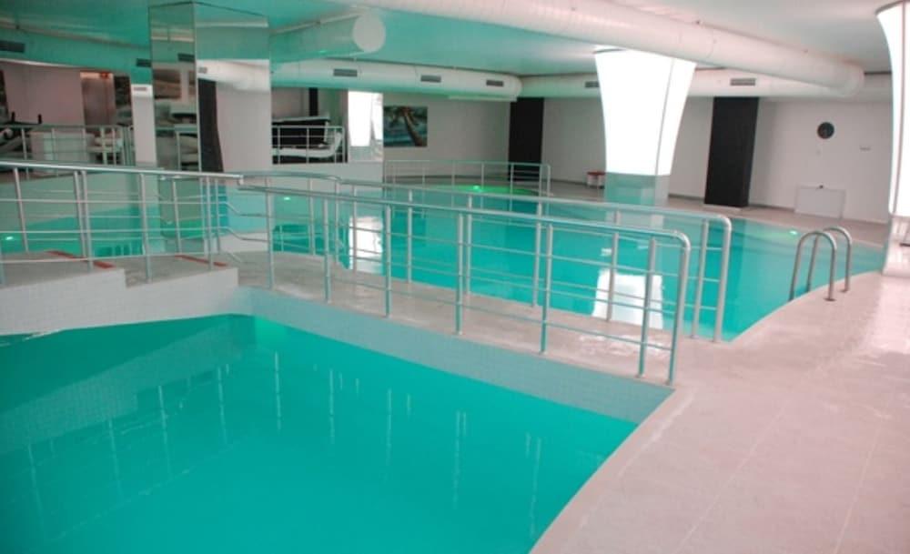 جولدن بالاس هوتل كيركيزكوي - Indoor Pool