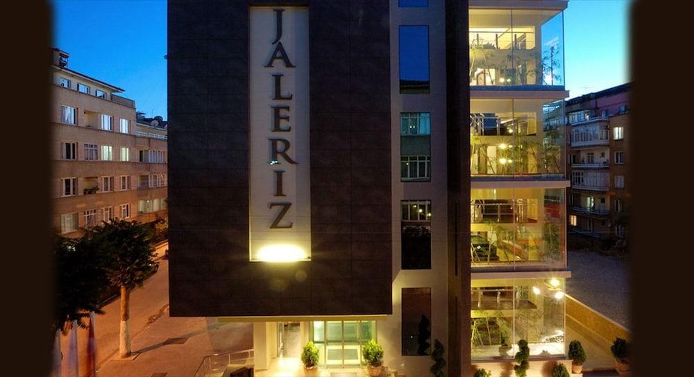 Jaleriz Hotel - Featured Image