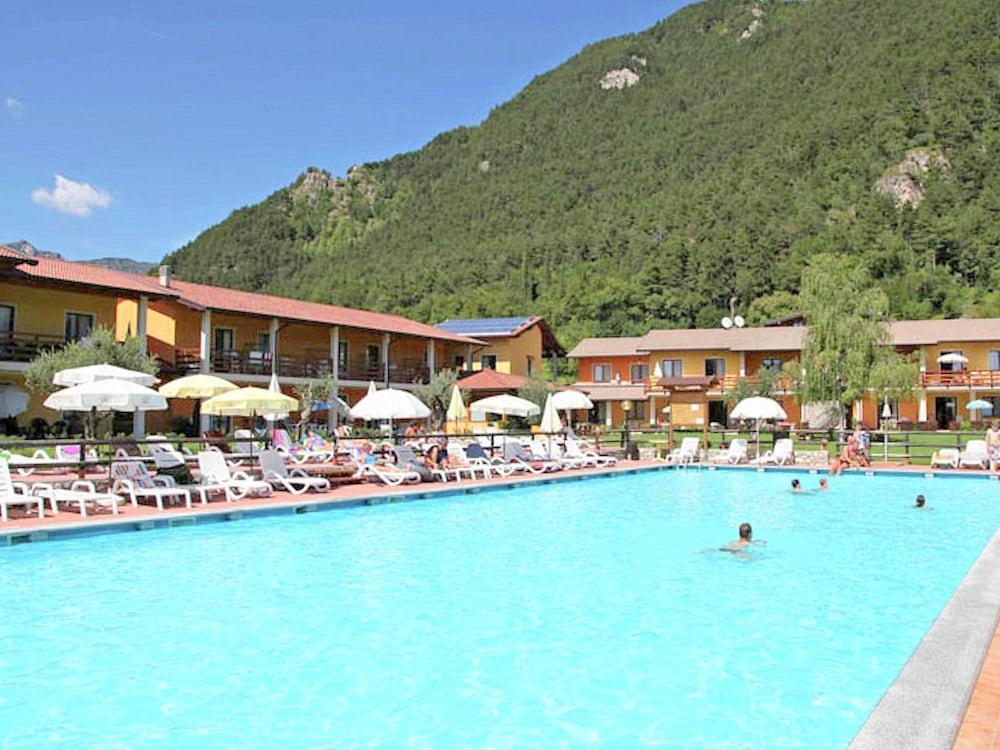 Lavish Holiday Home in Tremosine With Swimming Pool - Pool