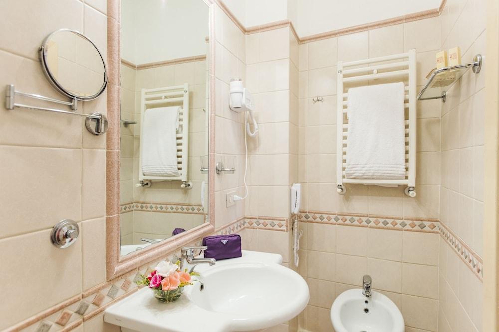 Hotel Due Torri - Bathroom