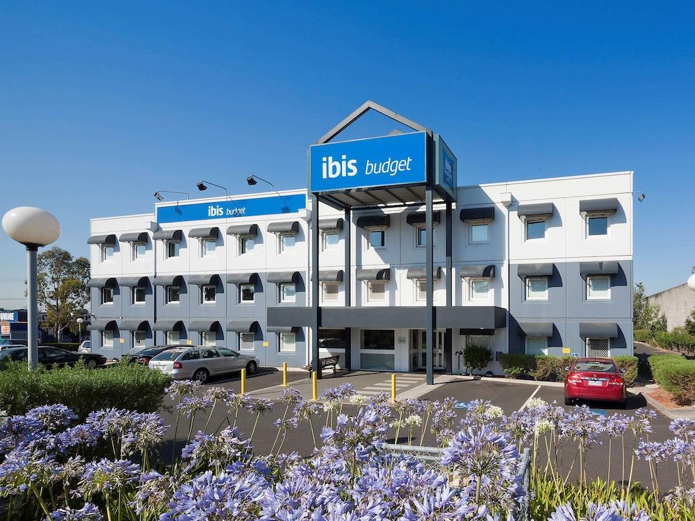 ibis Budget Dandenong - Featured Image