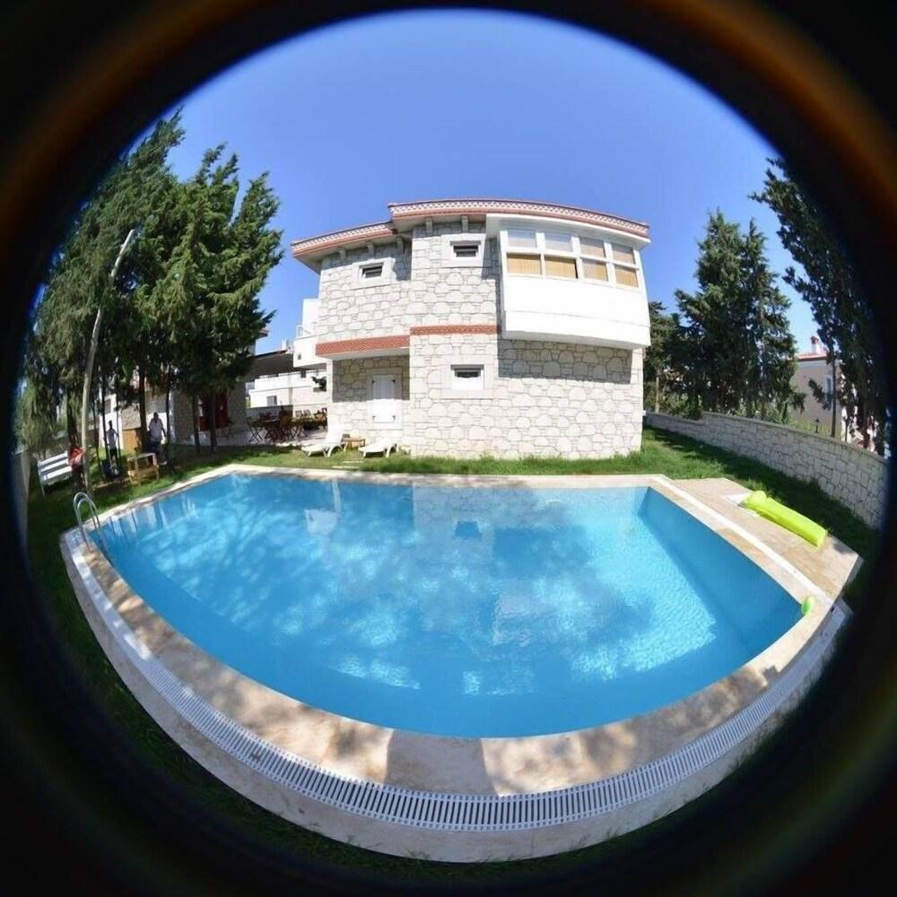 شقرا بوتيك هوتل - Outdoor Pool