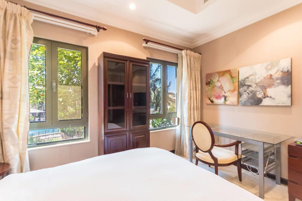 Yanjoon Holiday Villas - Palm Frond A - Room
