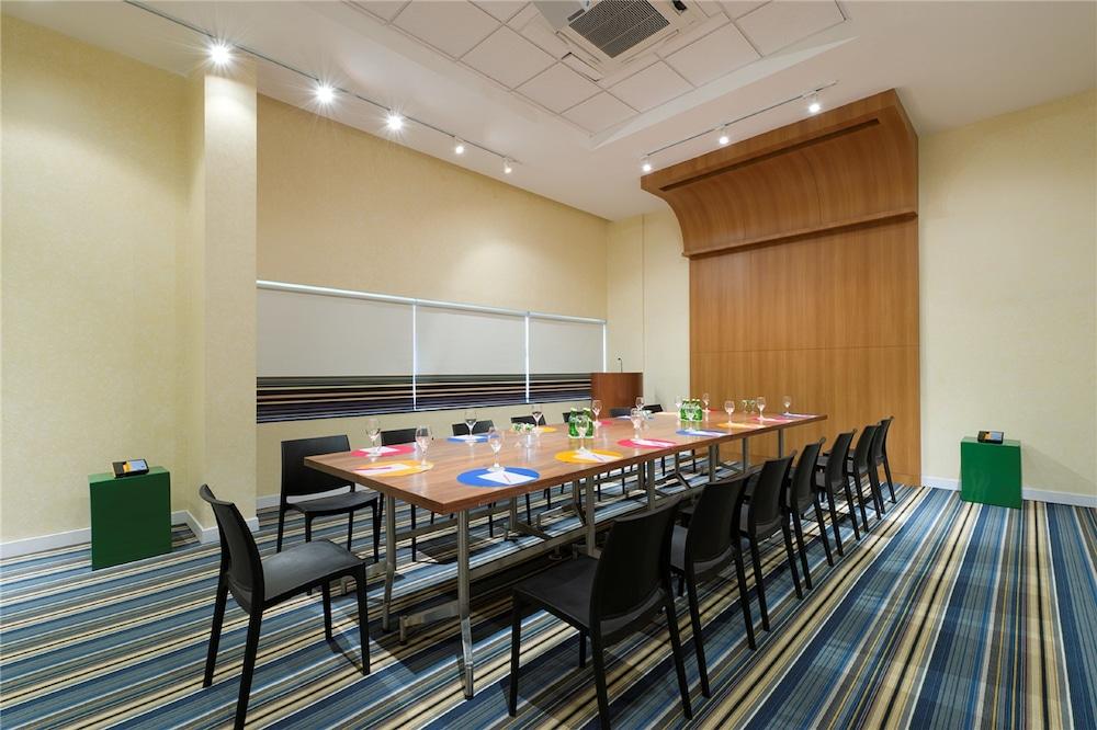 Aloft Coimbatore Singanallur - Meeting Facility