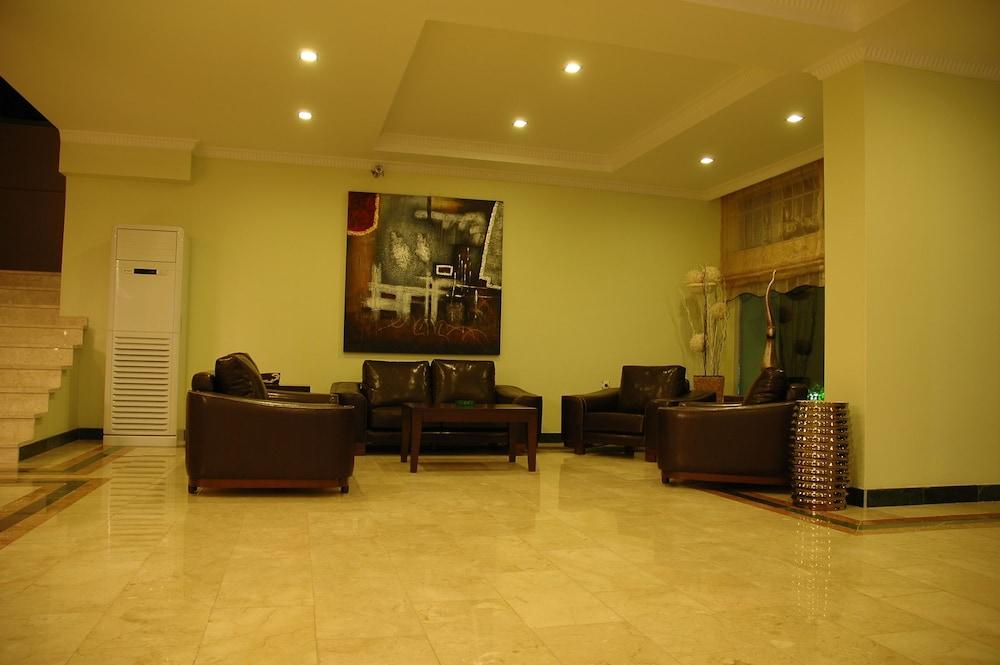 Alkan Hotel - Lobby Sitting Area