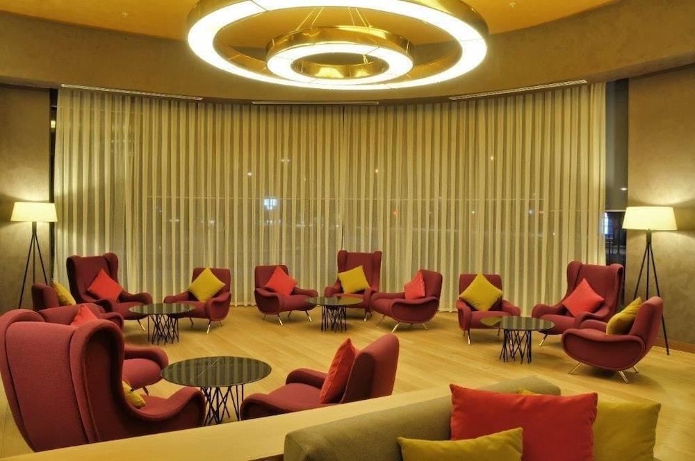 Ommer Hotel - Lobby Lounge