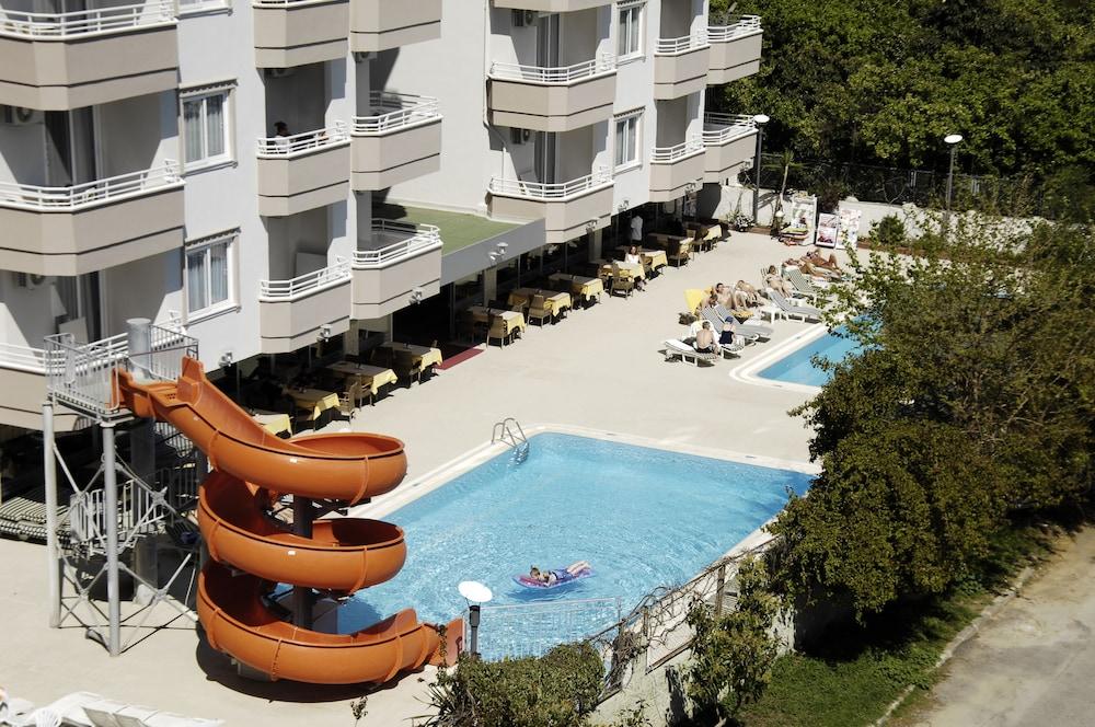 Sealine Hotel - Infinity Pool