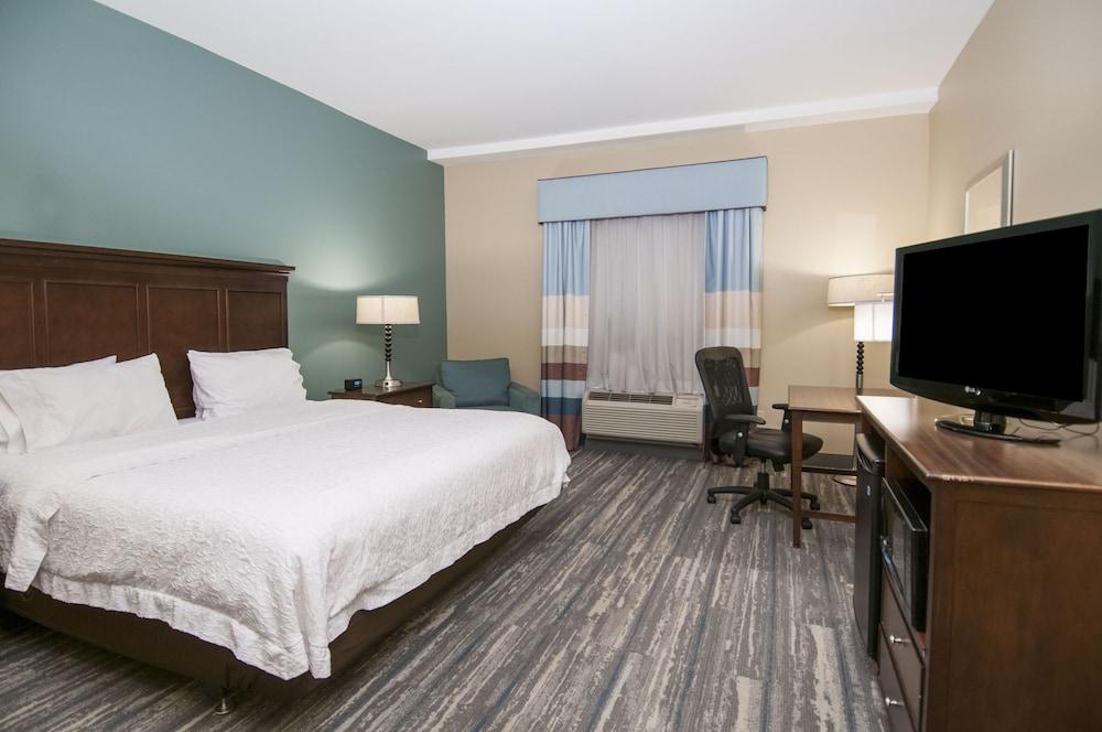 Hampton Inn & Suites Baton Rouge/Port Allen - Room