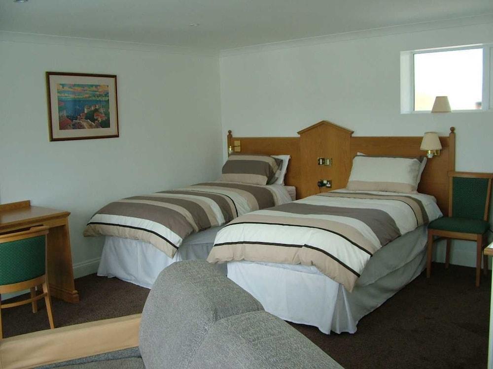 Gosfield Lake Resort - Room