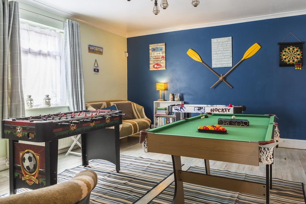 The Royson - Game Room