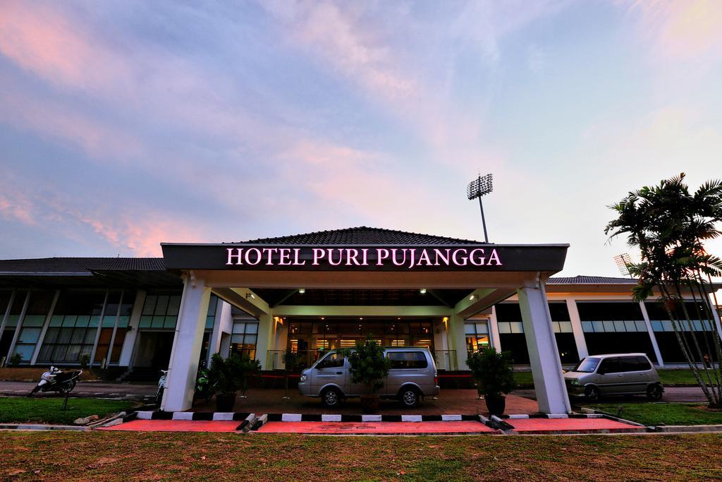 Puri Pujangga Hotel - null