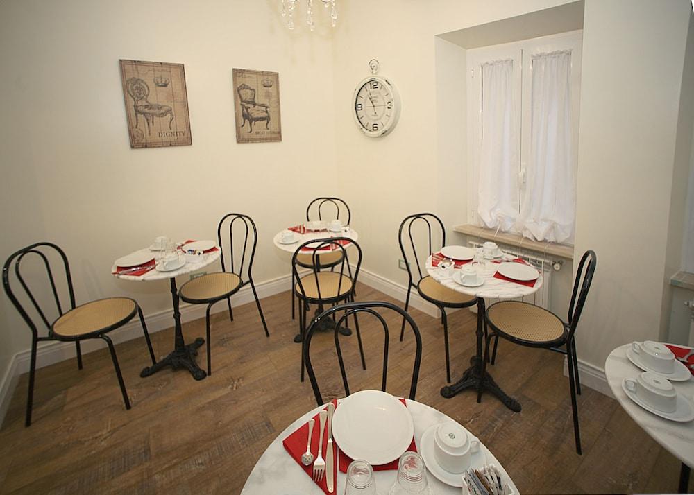 Residenza Ponte Sant'Angelo - Dining
