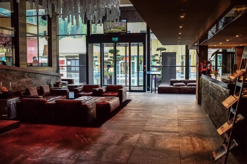 Grischa - DAS Hotel Davos - Lobby Lounge