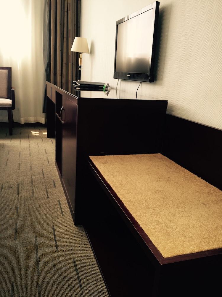 Tokai Hotel - Room