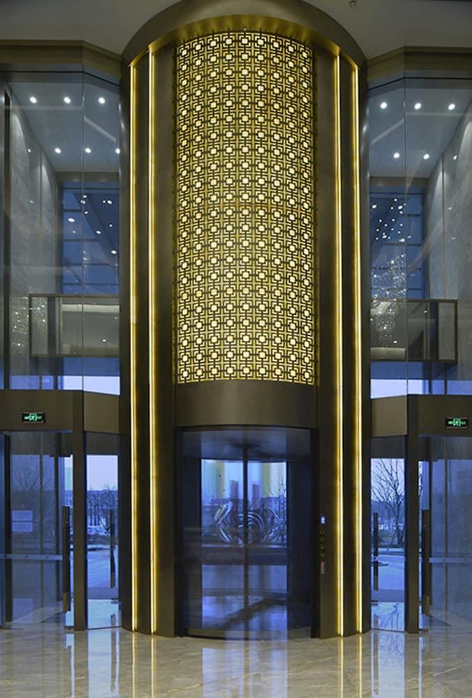 Golden Eagle Summit Hotel Kunshan - Interior Entrance