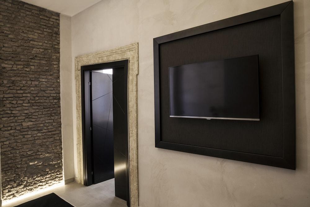 Campo De Fiori Prestige Rooms - Interior Detail