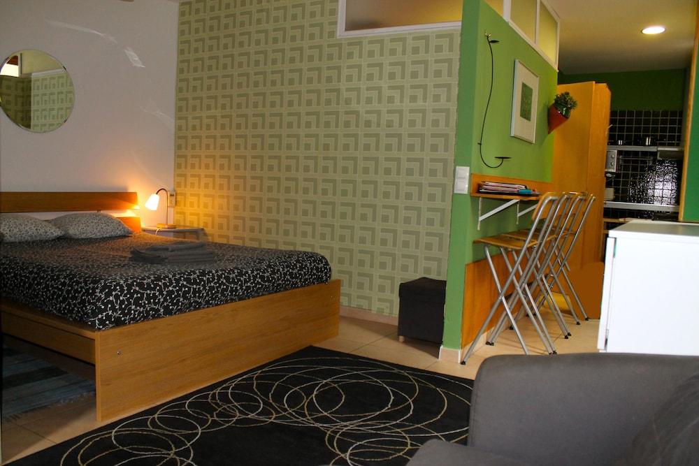Apartments Barcelonasiesta - Room