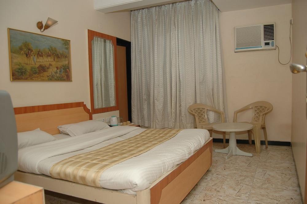 Hotel Alka Residency - Room