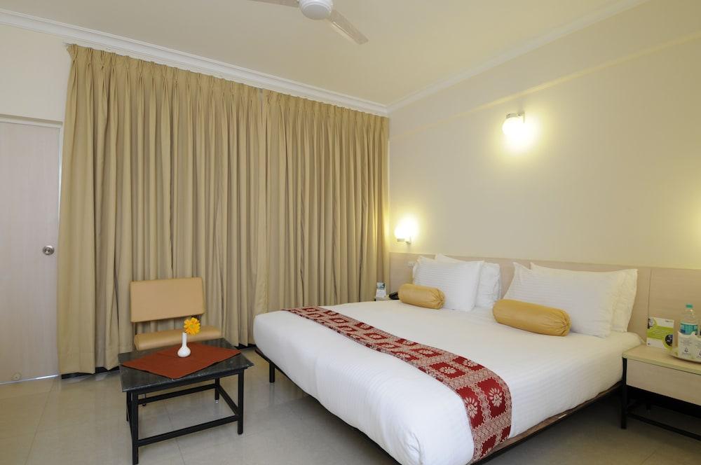Grand Hotel Agra - Room
