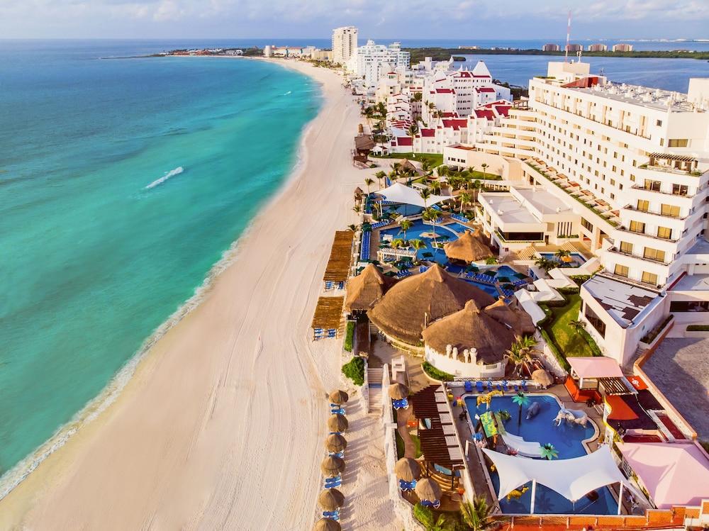 Club Royal Solaris Cancun - Premier All Inclusive - Featured Image