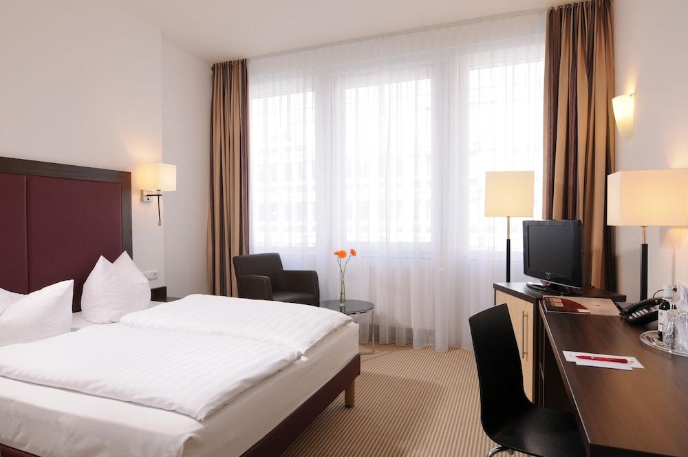 acom Hotel München - Room