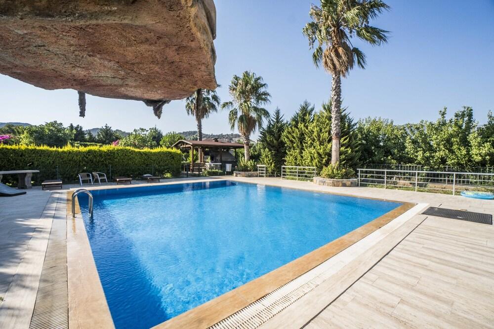 Villa Camille - Outdoor Pool